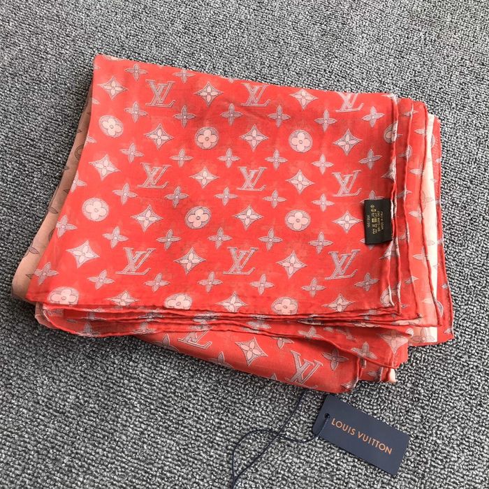 Louis Vuitton Scarf LVS00166